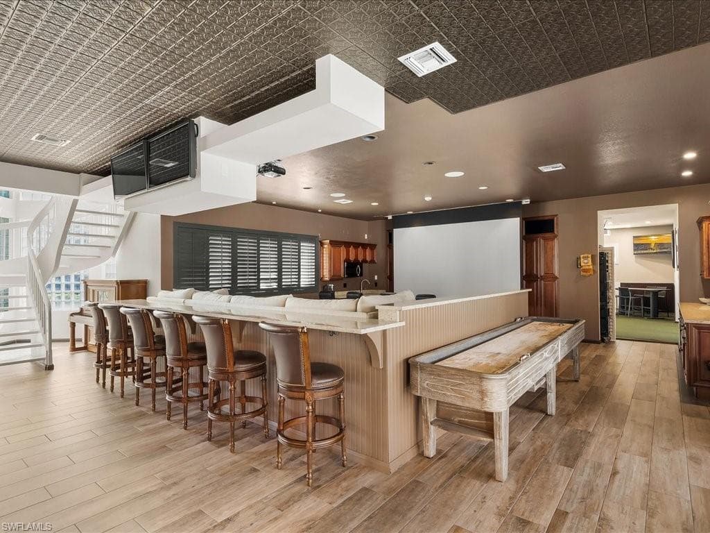 656 Hickory Rd, Naples, FL 34108-37