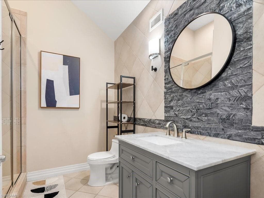 656 Hickory Rd, Naples, FL 34108-40