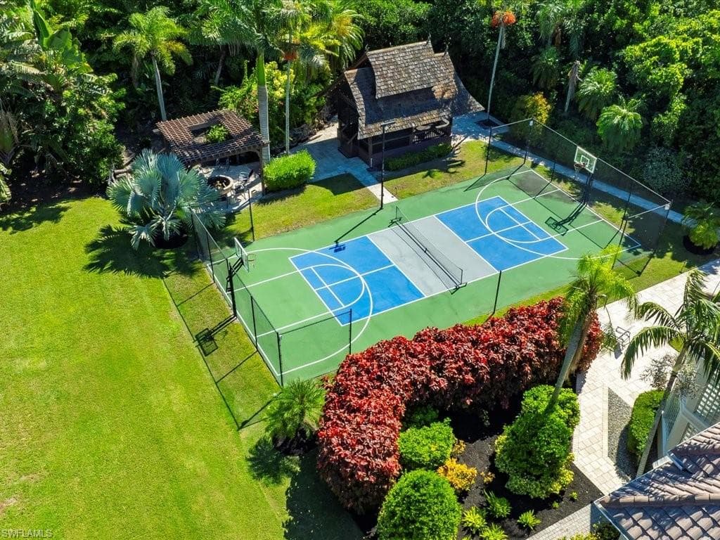 656 Hickory Rd, Naples, FL 34108-43