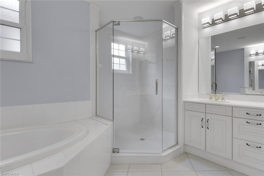 729 Regency Reserve Cir 5502, Naples, FL 34119-21
