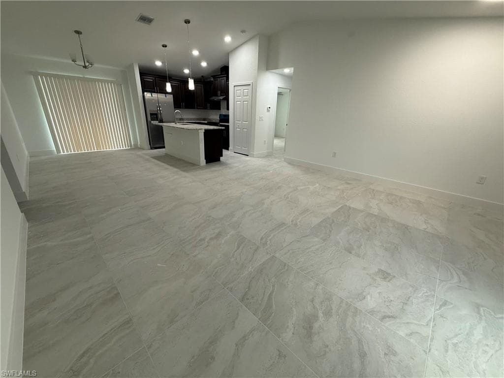 2805 14th St SW, Lehigh Acres, FL 33976-3
