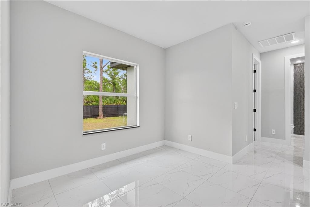 2810 39th St W, Lehigh Acres, FL 33971-13