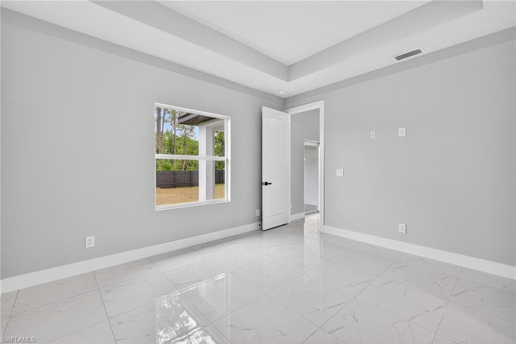 2810 39th St W, Lehigh Acres, FL 33971-14