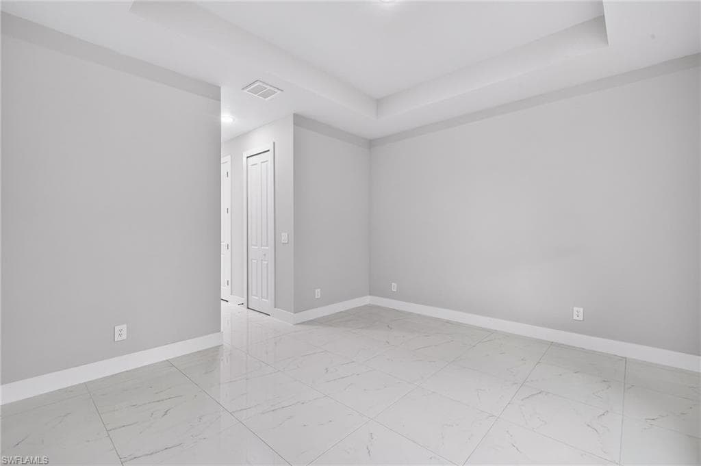 2810 39th St W, Lehigh Acres, FL 33971-15