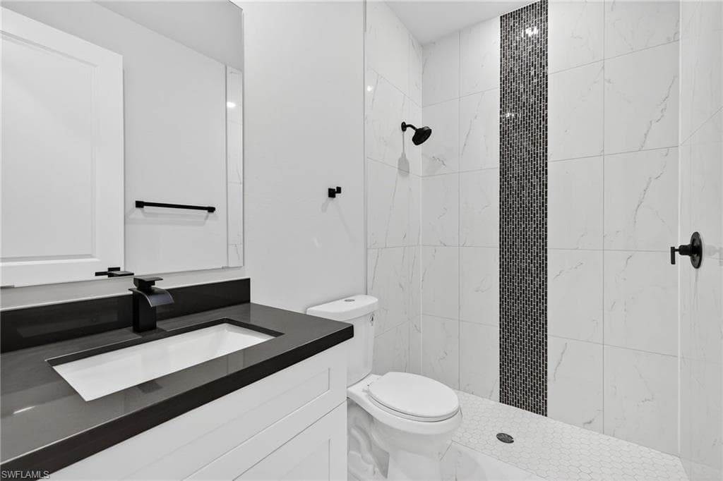 2810 39th St W, Lehigh Acres, FL 33971-19