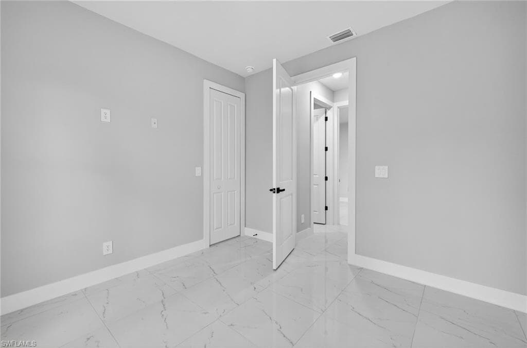 2810 39th St W, Lehigh Acres, FL 33971-21