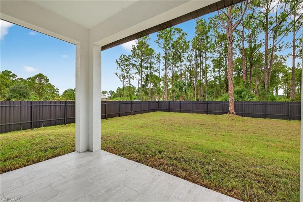 2810 39th St W, Lehigh Acres, FL 33971-30