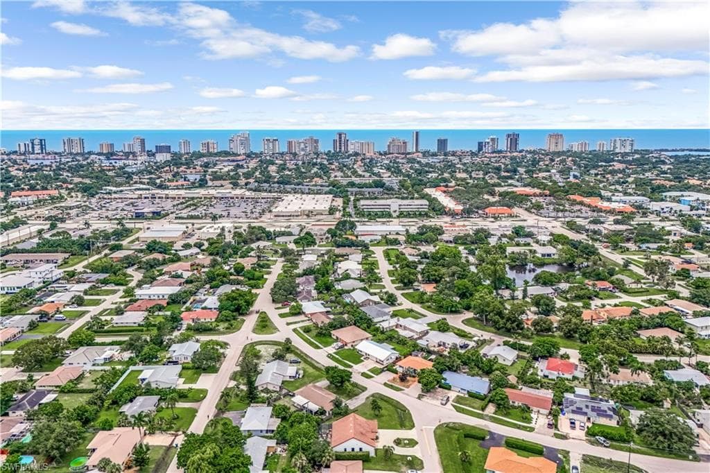 1140 Jeronimo Dr, Naples, FL 34103-1