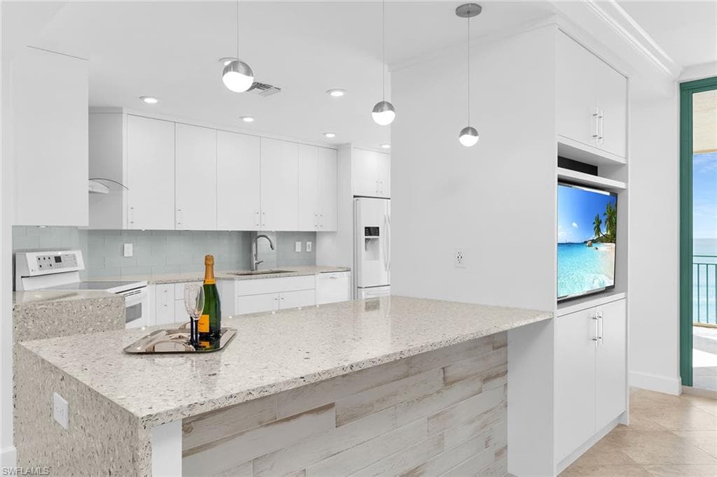 980 Cape Marco Dr 602, Marco Island, FL 34145-15