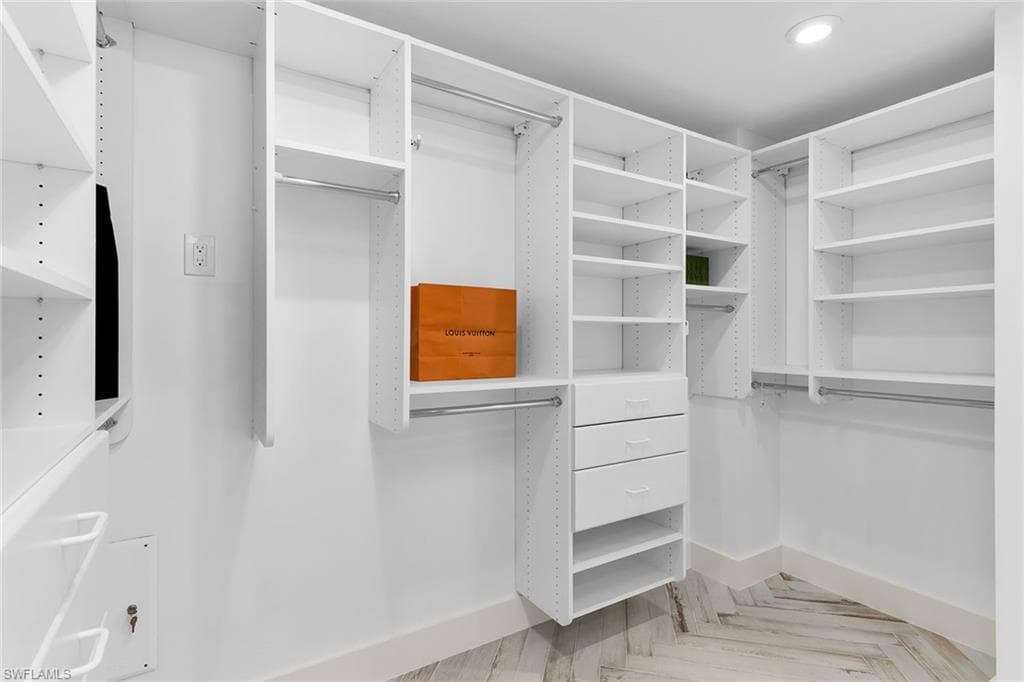 980 Cape Marco Dr 602, Marco Island, FL 34145-25