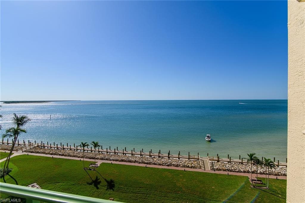 980 Cape Marco Dr 602, Marco Island, FL 34145-36