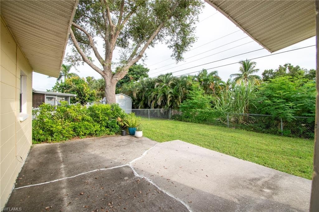 1442 Byron Rd, Fort Myers, FL 33919-12