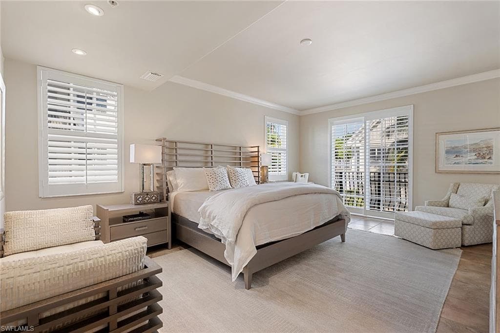 417 4th Ave S 301, Naples, FL 34102-13