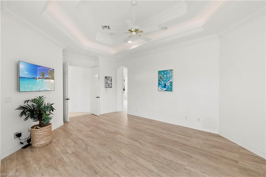 2341 Cheshire Ln, Naples, FL 34109-24
