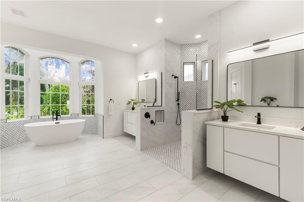 2341 Cheshire Ln, Naples, FL 34109-25