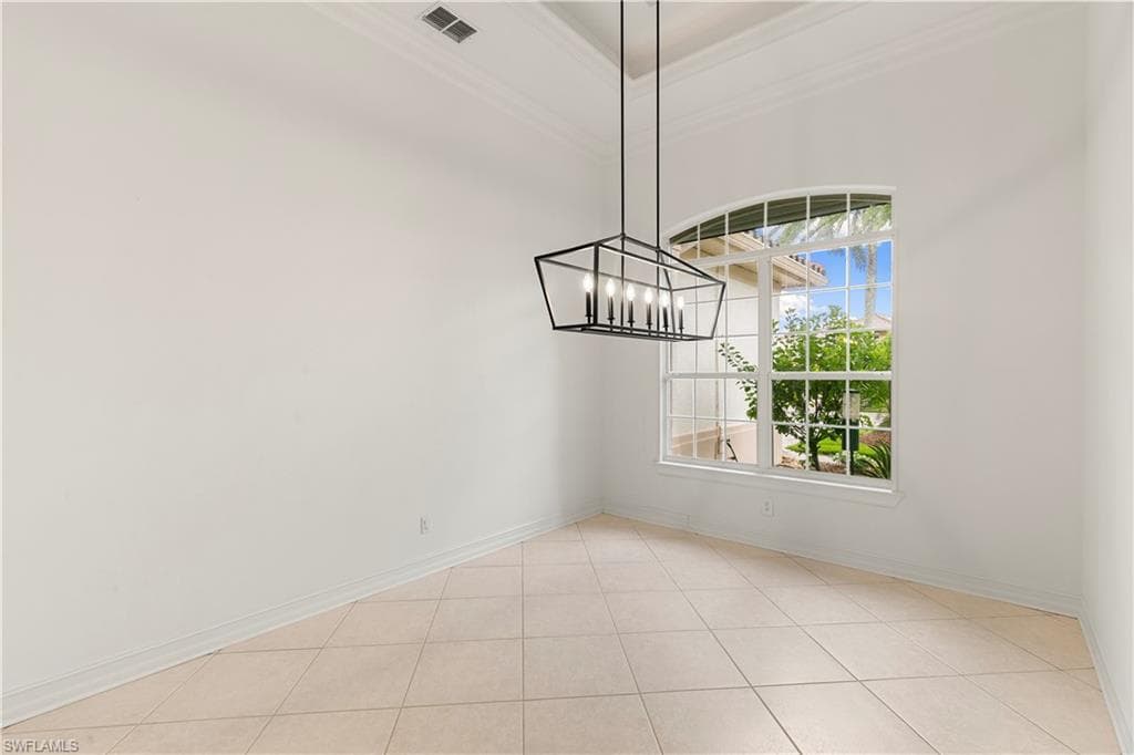 2341 Cheshire Ln, Naples, FL 34109-5
