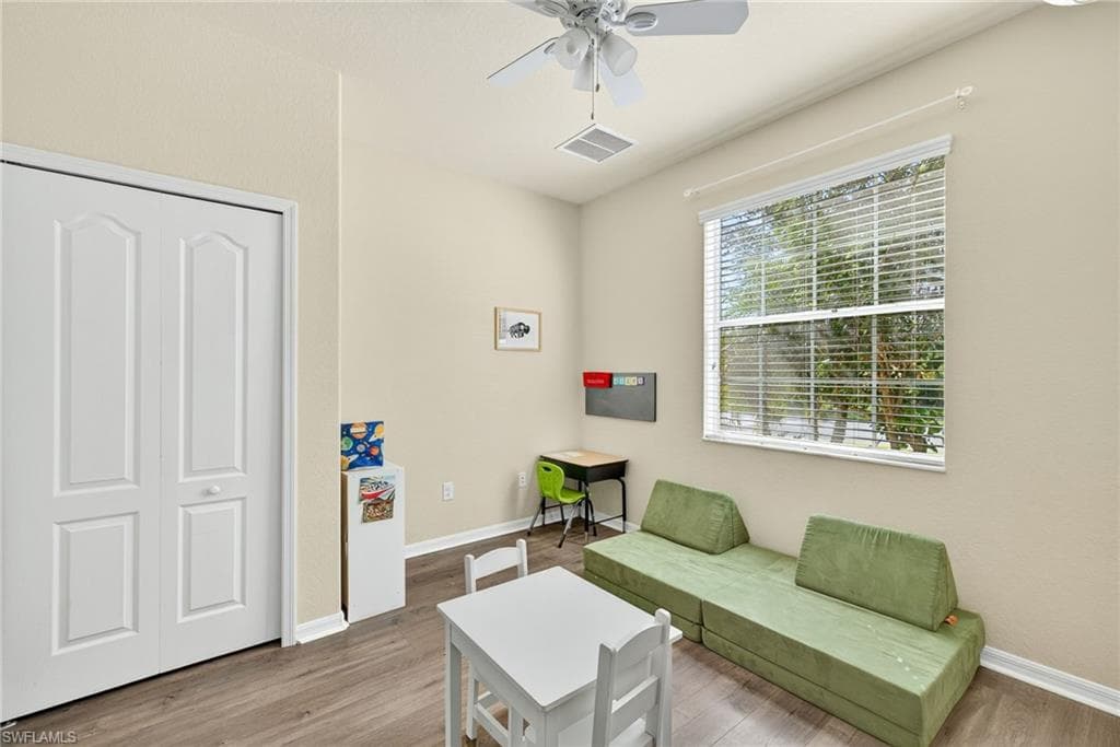 2394 Heydon Cir E, Naples, FL 34120-22