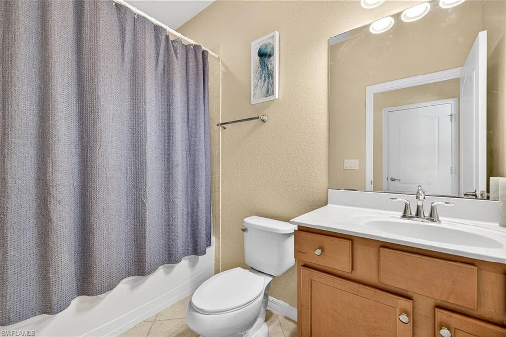 2394 Heydon Cir E, Naples, FL 34120-25