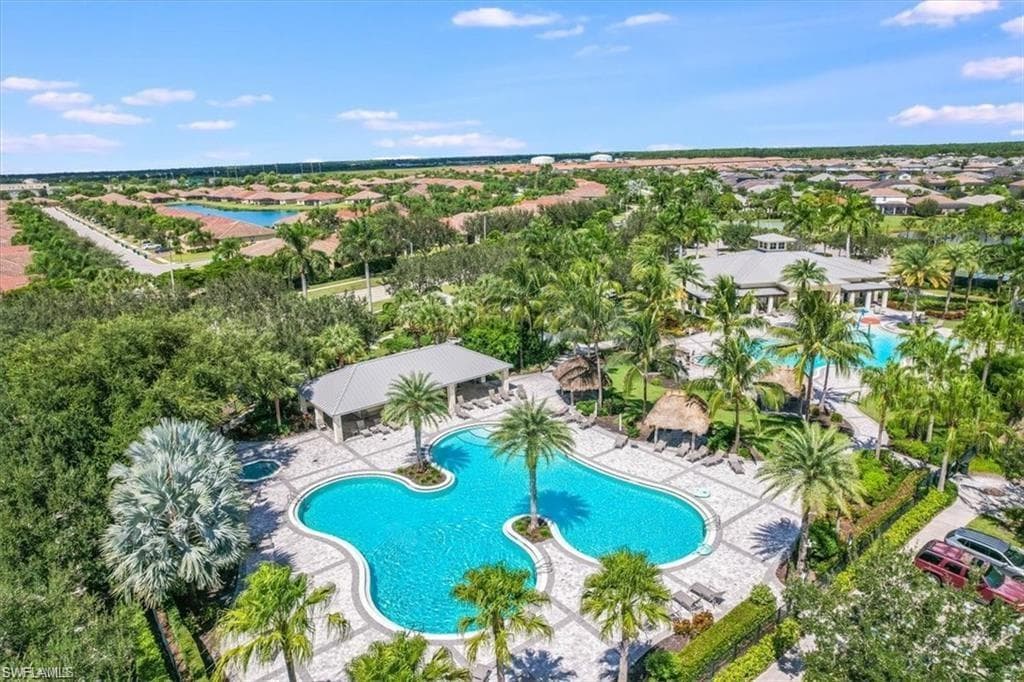 2394 Heydon Cir E, Naples, FL 34120-34