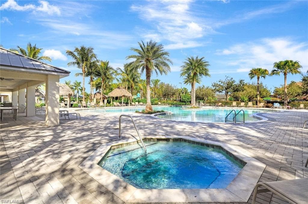 2394 Heydon Cir E, Naples, FL 34120-35
