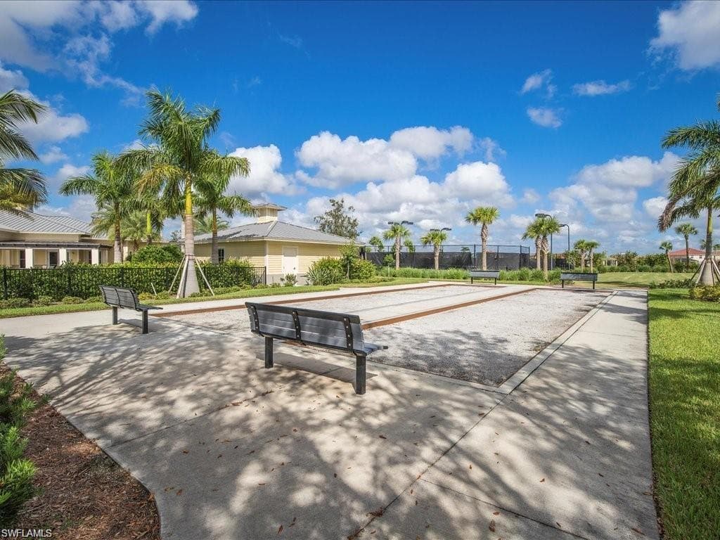 2394 Heydon Cir E, Naples, FL 34120-45