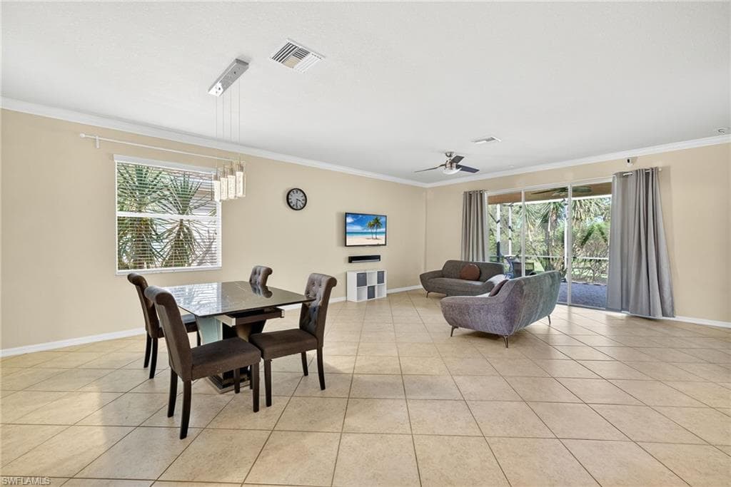 2394 Heydon Cir E, Naples, FL 34120-5