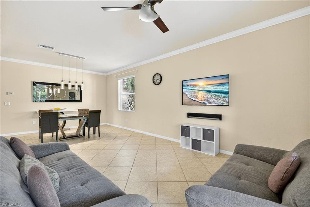 2394 Heydon Cir E, Naples, FL 34120-7