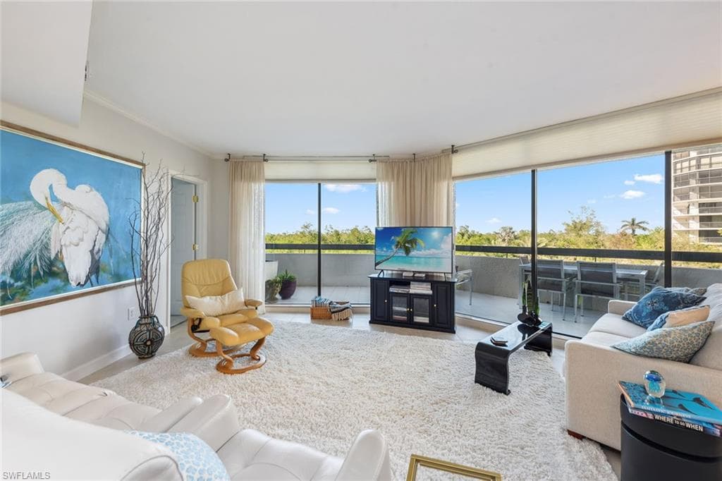 6001 Pelican Bay Blvd 204, Naples, FL 34108-8