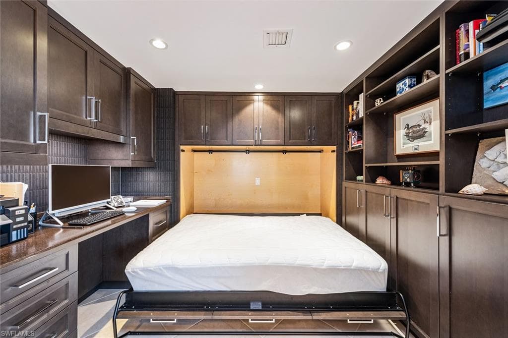 6001 Pelican Bay Blvd 204, Naples, FL 34108-20