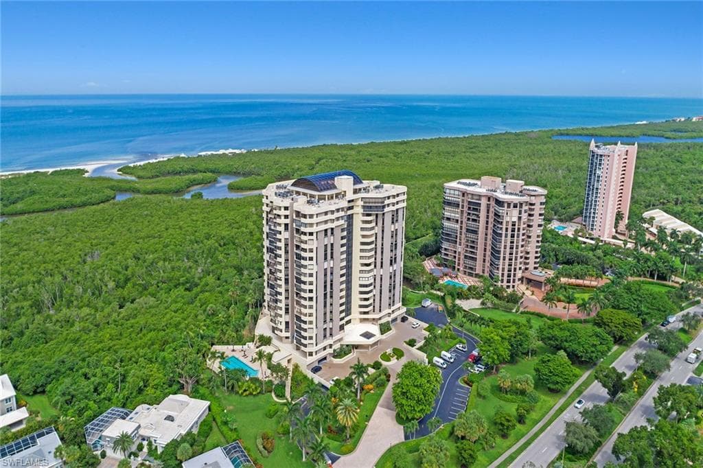 6001 Pelican Bay Blvd 204, Naples, FL 34108-32