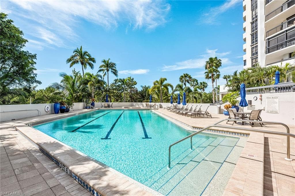 6001 Pelican Bay Blvd 204, Naples, FL 34108-38
