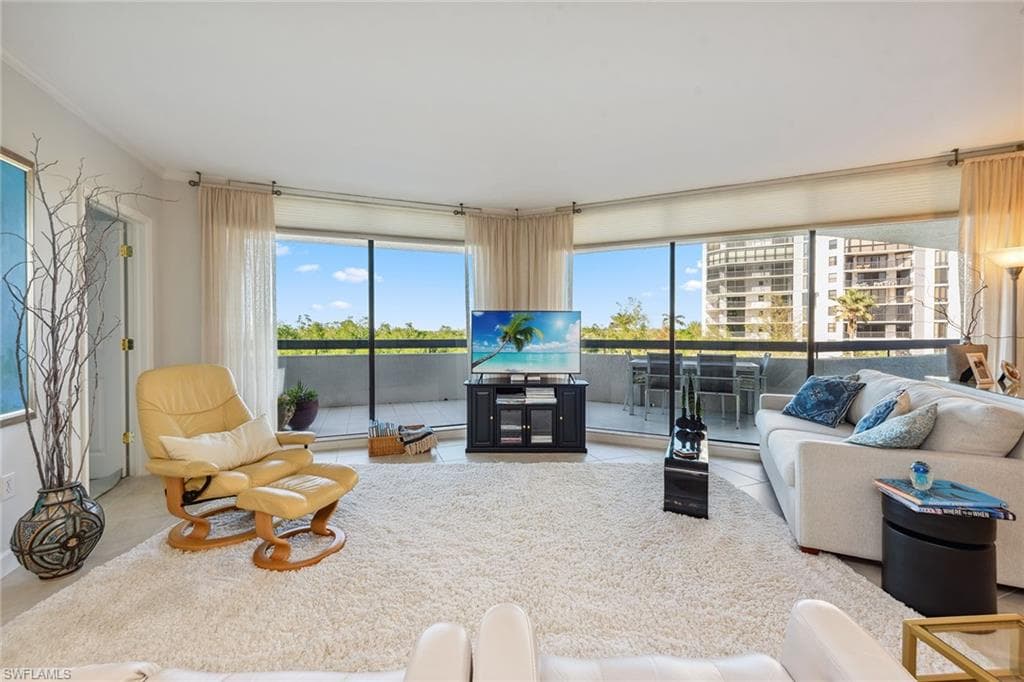 6001 Pelican Bay Blvd 204, Naples, FL 34108-7