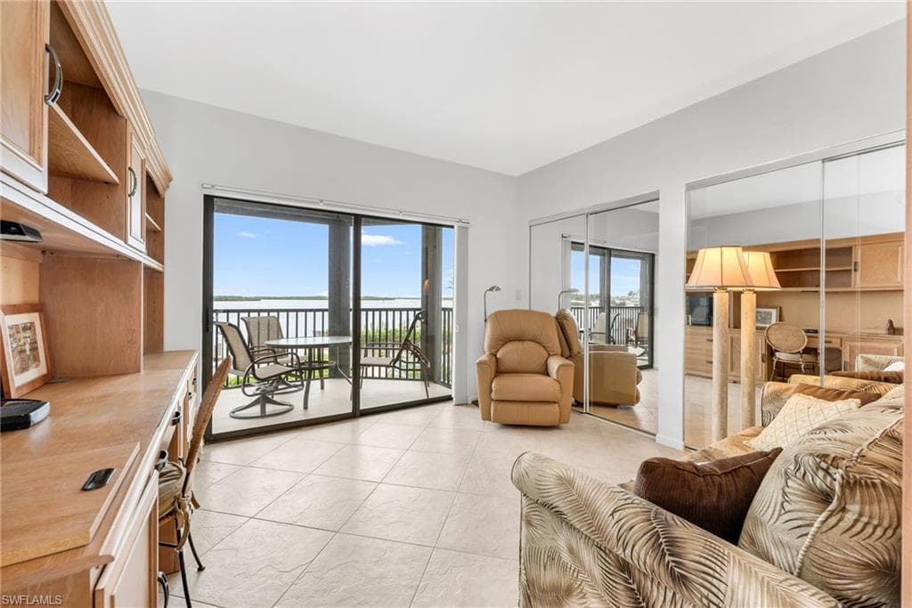 961 Collier Ct 101, Marco Island, FL 34145-2