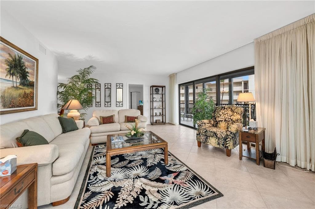 961 Collier Ct 101, Marco Island, FL 34145-4