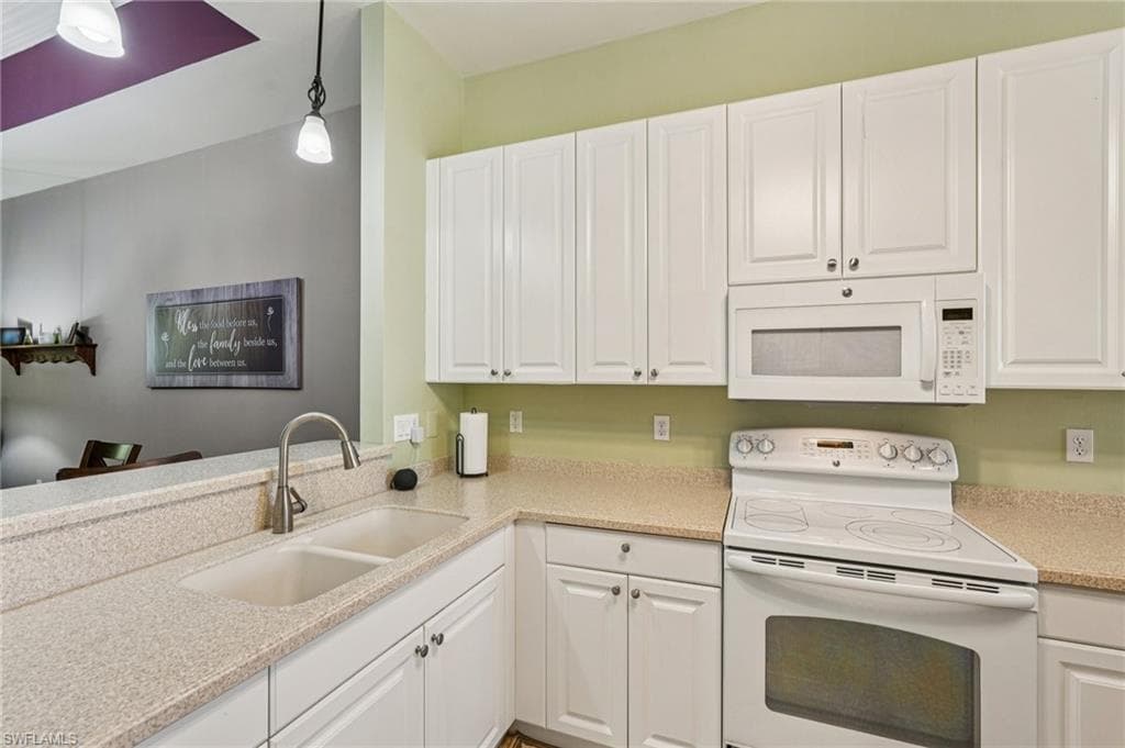 8100 Sanctuary Dr 1, Naples, FL 34104-19