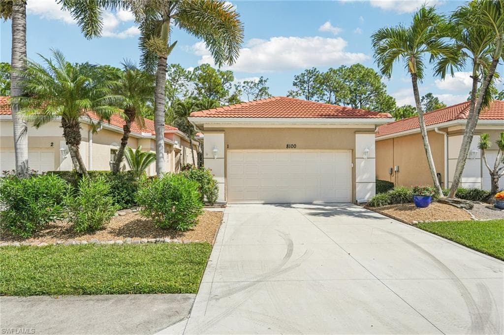 8100 Sanctuary Dr 1, Naples, FL 34104-2