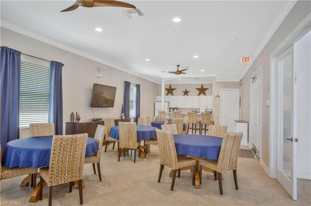 8100 Sanctuary Dr 1, Naples, FL 34104-47
