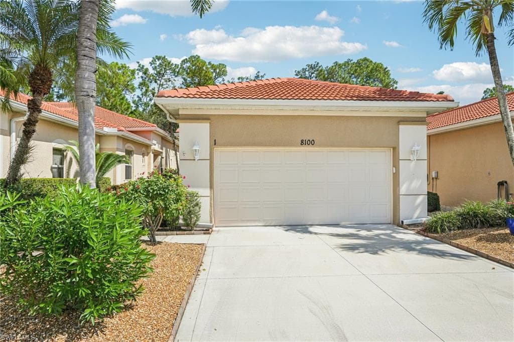 8100 Sanctuary Dr 1, Naples, FL 34104-3