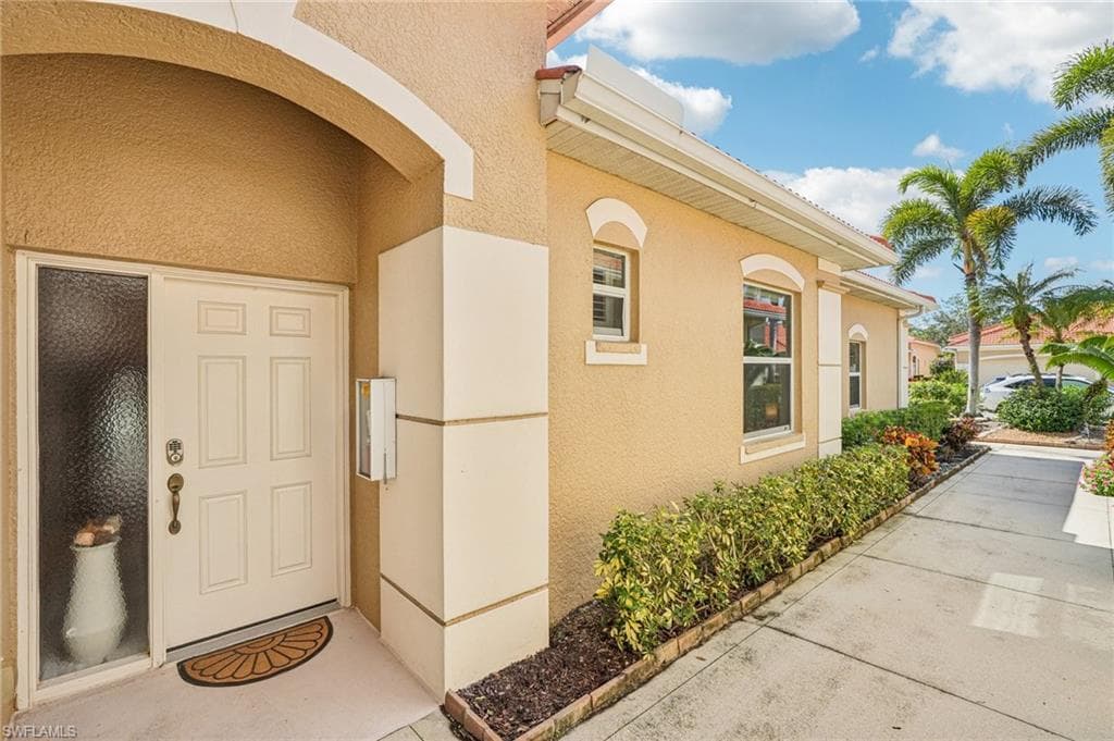 8100 Sanctuary Dr 1, Naples, FL 34104-7