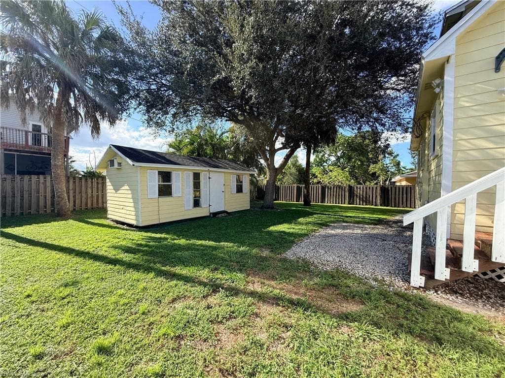 4934 Cortez Cir, Naples, FL 34112-37