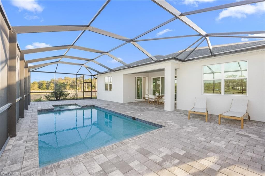 17393 Stonehill Manor Dr, North Fort Myers, FL 33917-33