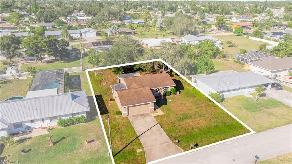 7241 Lobelia Rd, Fort Myers, FL 33967-27