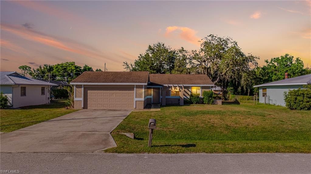 7241 Lobelia Rd, Fort Myers, FL 33967-31
