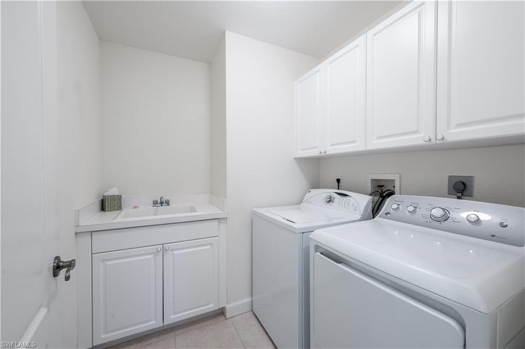 2408 Ravenna Blvd 101, Naples, FL 34109-24