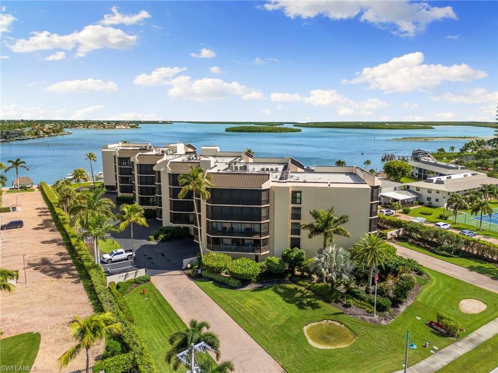 961 Collier Ct 107, Marco Island, FL 34145-1