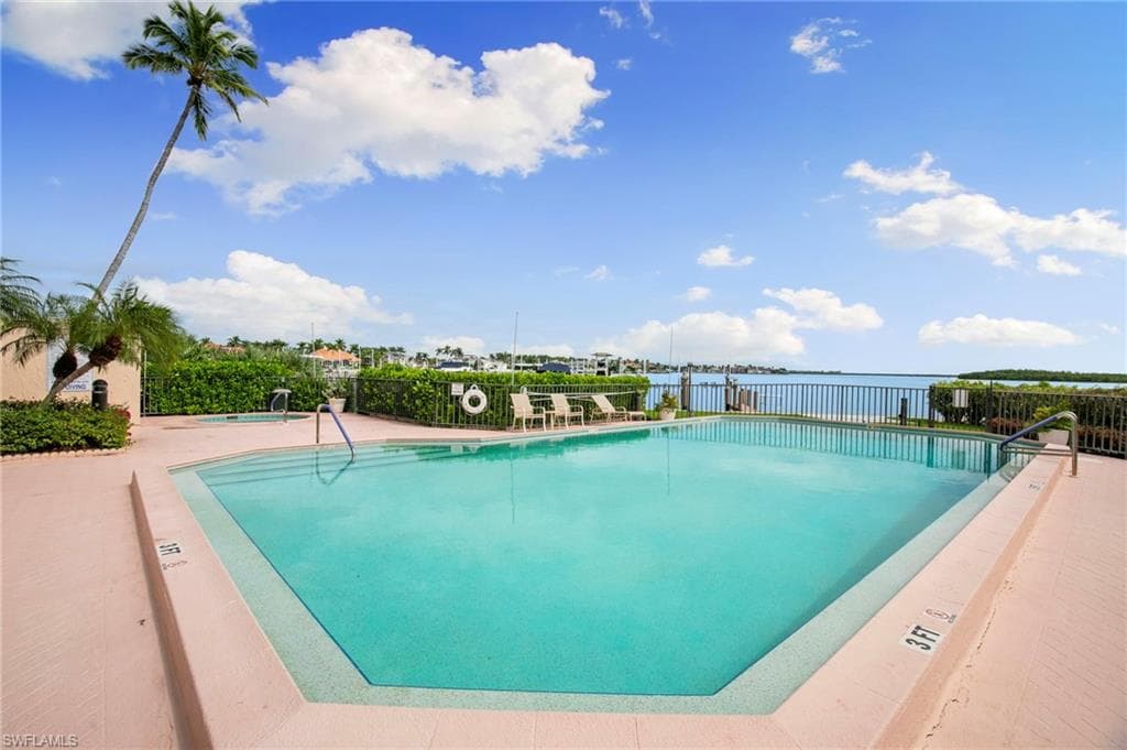 961 Collier Ct 107, Marco Island, FL 34145-31