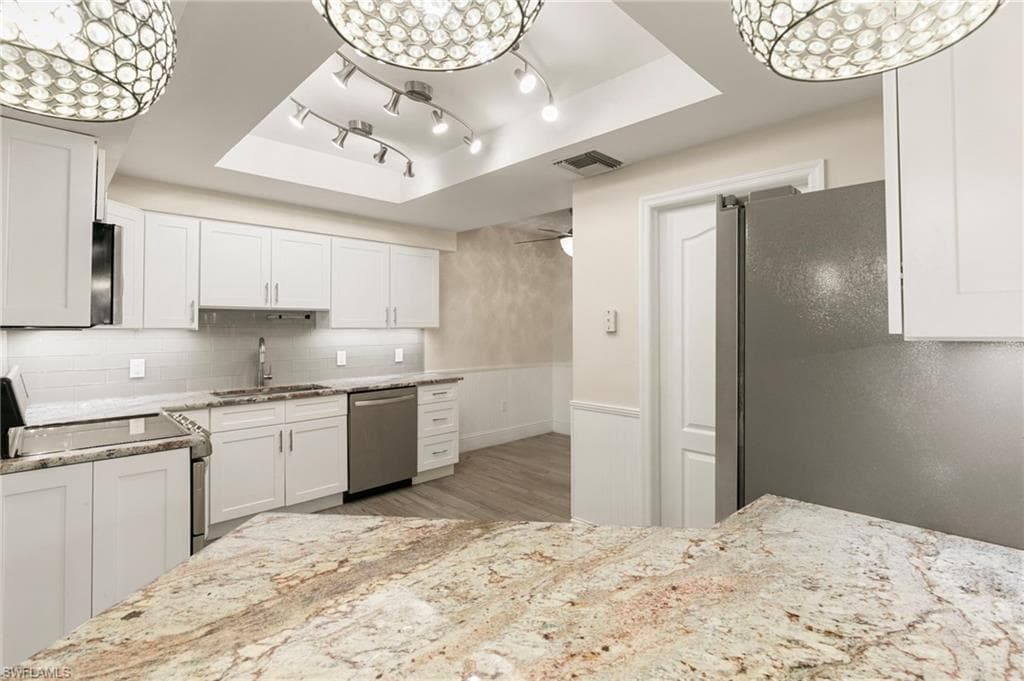 961 Collier Ct 107, Marco Island, FL 34145-4