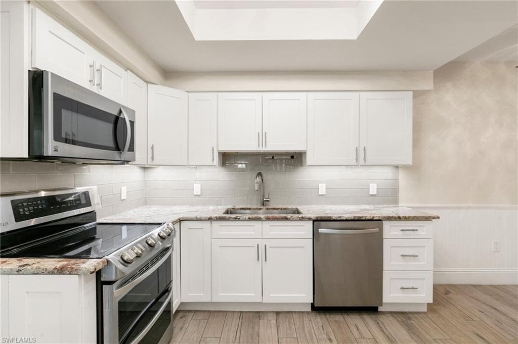 961 Collier Ct 107, Marco Island, FL 34145-5