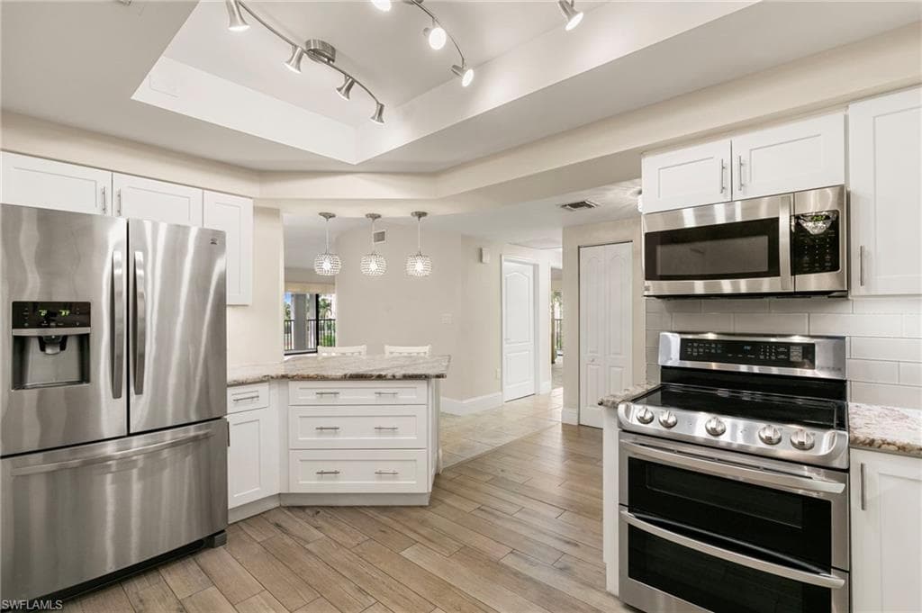961 Collier Ct 107, Marco Island, FL 34145-7