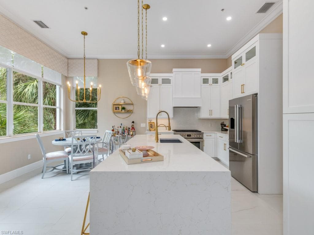 28560 Calabria Ct 202, Naples, FL 34110-9